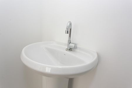 Apartamento para alugar com 28m², 1 quarto e sem vaga Apartamento para alugar com 28m², 1 quarto e sem vagaBanheiro da Suíte