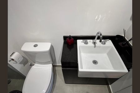 Studio para alugar com 30m², 1 quarto e sem vaga Studio para alugar com 30m², 1 quarto e sem vagaBanheiro