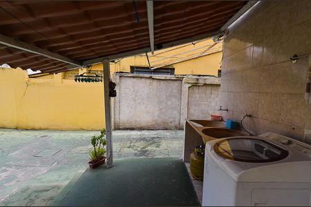 Casa à venda com 109m², 3 quartos e 10 vagasÁrea de Serviço