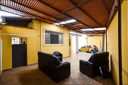 Casa à venda com 109m², 3 quartos e 10 vagasVaranda