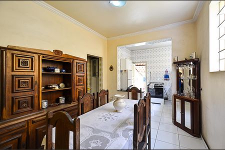 Casa à venda com 109m², 3 quartos e 10 vagasCopa