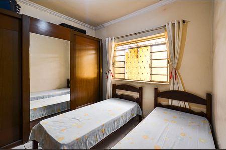 Casa à venda com 109m², 3 quartos e 10 vagasQuarto 2