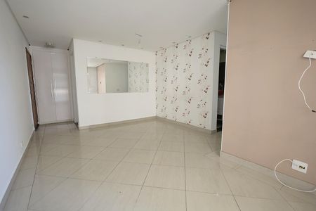 Apartamento para alugar com 67m², 3 quartos e 1 vagaSala