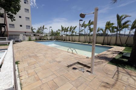 Apartamento para alugar com 67m², 3 quartos e 1 vagaÁrea comum - Piscina