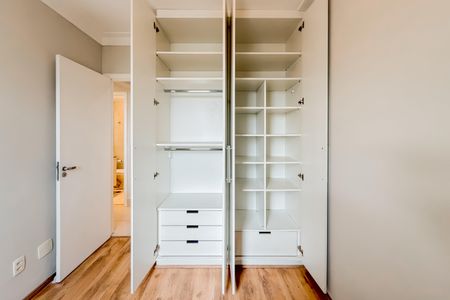 Apartamento para alugar com 80m², 3 quartos e 2 vagas Apartamento para alugar com 80m², 3 quartos e 2 vagasQuarto 2 - Armários