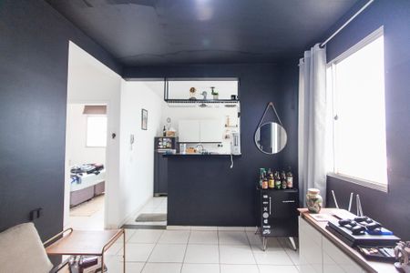 Sala de apartamento para alugar com 2 quartos, 45m² em Gávea, Uberlândia
