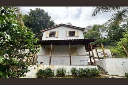 Casa para alugar com 3 quartos, 200m² em Jardim Santa Rita (km 25), Embu das Artes