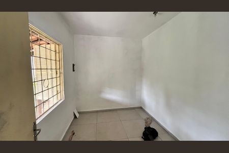 Casa para alugar com 3 quartos, 200m² em Jardim Santa Rita (km 25), Embu das Artes