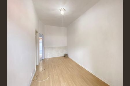 Casa à venda com 30m², 1 quarto e sem vagaSala