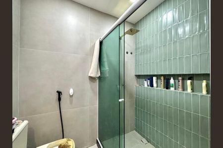 Apartamento à venda com 133m², 2 quartos e sem vagaSuíte - banheiro