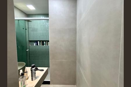 Apartamento à venda com 133m², 2 quartos e sem vagaSuíte - banheiro