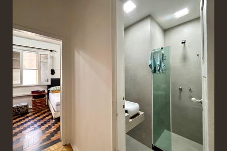 Apartamento à venda com 133m², 2 quartos e sem vagaBanheiro social