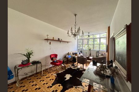 Apartamento à venda com 133m², 2 quartos e sem vagaSala