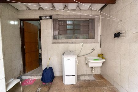 Casa à venda com 94m², 2 quartos e 1 vagaÁrea de Serviço