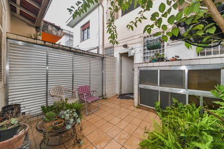 Casa à venda com 149m², 3 quartos e 2 vagas Casa à venda com 149m², 3 quartos e 2 vagasLavanderia - Quintal