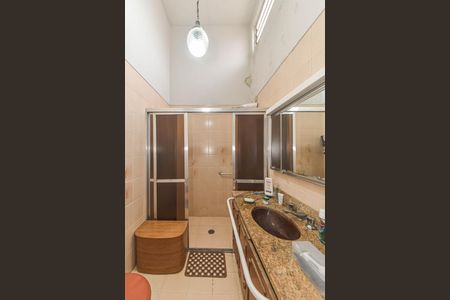 Casa à venda com 149m², 3 quartos e 2 vagas Casa à venda com 149m², 3 quartos e 2 vagasBanheiro