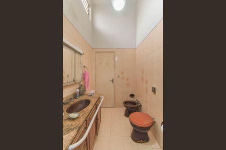 Casa à venda com 149m², 3 quartos e 2 vagas Casa à venda com 149m², 3 quartos e 2 vagasBanheiro