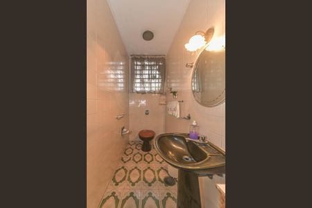 Casa à venda com 149m², 3 quartos e 2 vagas Casa à venda com 149m², 3 quartos e 2 vagasLavabo