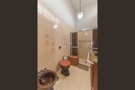 Casa à venda com 149m², 3 quartos e 2 vagas Casa à venda com 149m², 3 quartos e 2 vagasBanheiro