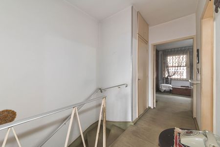 Casa à venda com 149m², 3 quartos e 2 vagas Casa à venda com 149m², 3 quartos e 2 vagasCorredor