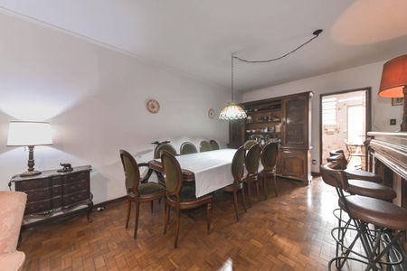 Casa à venda com 149m², 3 quartos e 2 vagas Casa à venda com 149m², 3 quartos e 2 vagasSala