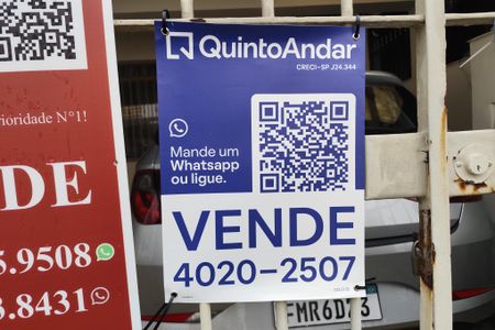 Casa à venda com 149m², 3 quartos e 2 vagas Casa à venda com 149m², 3 quartos e 2 vagasPlaquinha