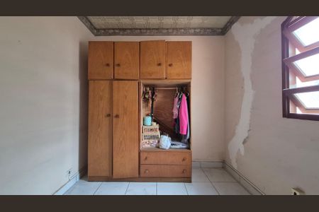 Casa para alugar com 120m², 2 quartos e 1 vagaQuarto