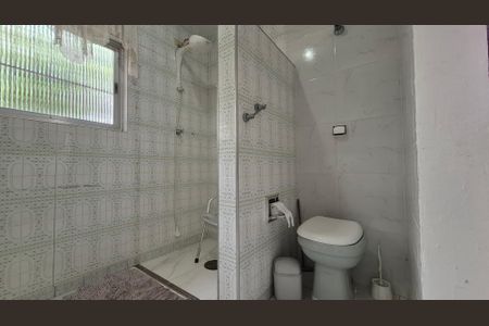 Casa para alugar com 120m², 2 quartos e 1 vagaBanheiro