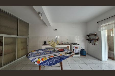 Casa para alugar com 120m², 2 quartos e 1 vagaCozinha