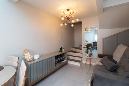 Sala de casa de condomínio à venda com 1 quarto, 49m² em Santa Tereza, Porto Alegre