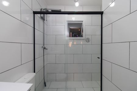 Banheiro de casa de condomínio à venda com 1 quarto, 49m² em Santa Tereza, Porto Alegre