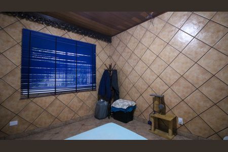 Casa à venda com 186m², 2 quartos e 2 vagas Casa à venda com 186m², 2 quartos e 2 vagasQuarto