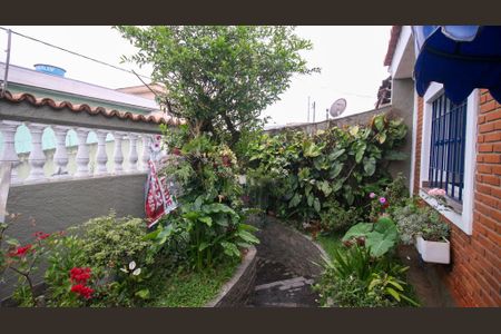 Casa à venda com 186m², 2 quartos e 2 vagas Casa à venda com 186m², 2 quartos e 2 vagasJardim/Entrada