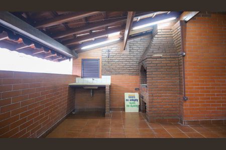 Casa à venda com 186m², 2 quartos e 2 vagas Casa à venda com 186m², 2 quartos e 2 vagasChurrasqueira
