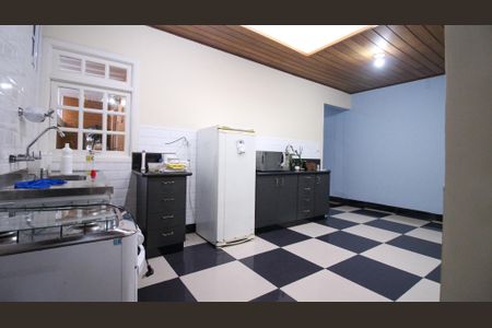Casa à venda com 186m², 2 quartos e 2 vagas Casa à venda com 186m², 2 quartos e 2 vagasCozinha