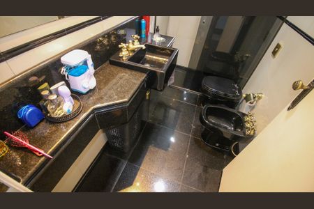 Casa à venda com 186m², 2 quartos e 2 vagas Casa à venda com 186m², 2 quartos e 2 vagasBanheiro
