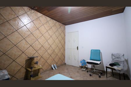 Casa à venda com 186m², 2 quartos e 2 vagas Casa à venda com 186m², 2 quartos e 2 vagasQuarto