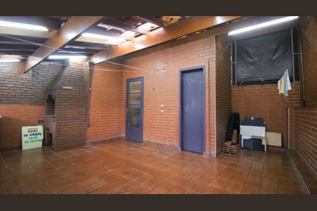 Casa à venda com 186m², 2 quartos e 2 vagas Casa à venda com 186m², 2 quartos e 2 vagasChurrasqueira
