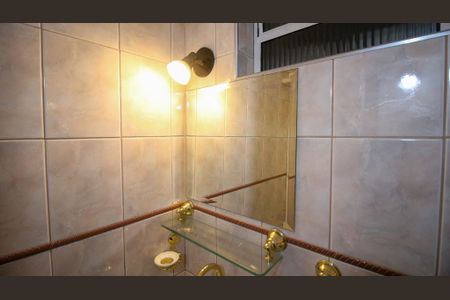 Casa à venda com 186m², 2 quartos e 2 vagas Casa à venda com 186m², 2 quartos e 2 vagasLavabo da Suíte
