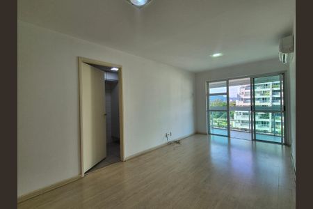 Apartamento à venda com 70m², 2 quartos e 1 vagaSala 