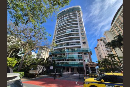 Apartamento à venda com 70m², 2 quartos e 1 vagaFachada 