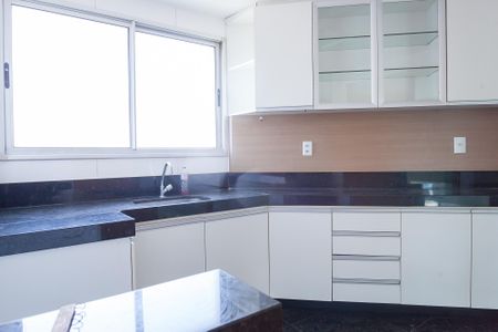 Apartamento à venda com 140m², 4 quartos e 3 vagasCozinha