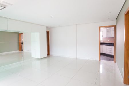 Apartamento à venda com 140m², 4 quartos e 3 vagasSala