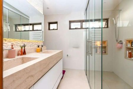 Casa à venda com 5 quartos, 353m² em Cursino, São Paulo