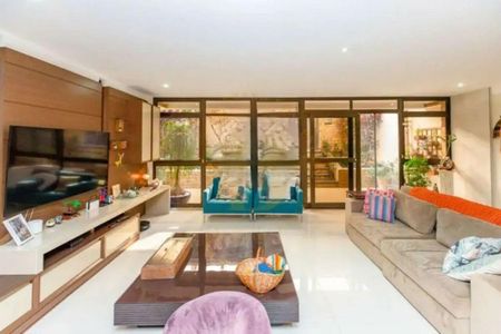 Casa à venda com 5 quartos, 353m² em Cursino, São Paulo