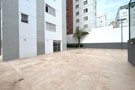 Apartamento à venda com 168m², 4 quartos e 3 vagasÁrea comum - Pátio