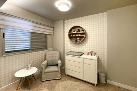 Apartamento à venda com 168m², 4 quartos e 3 vagasQuarto 2