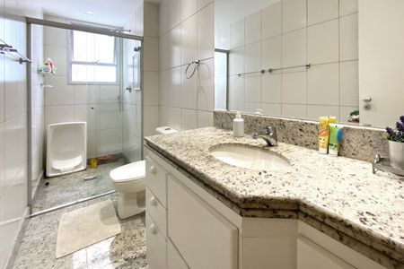 Apartamento à venda com 168m², 4 quartos e 3 vagasBanheiro