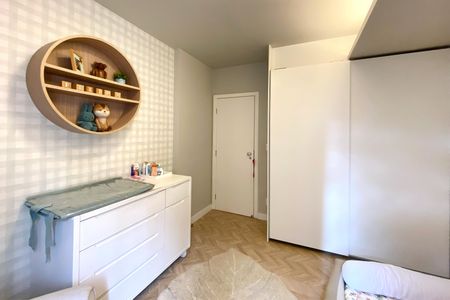 Apartamento à venda com 168m², 4 quartos e 3 vagasQuarto 2