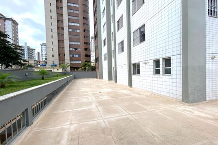 Apartamento à venda com 168m², 4 quartos e 3 vagasÁrea comum - Pátio